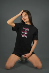 Жіноча футболка з принтом LOVE overload (00209) Чорний