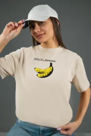 Жіноча футболка з принтом | DOLCE&BANANA (00156) Тауп